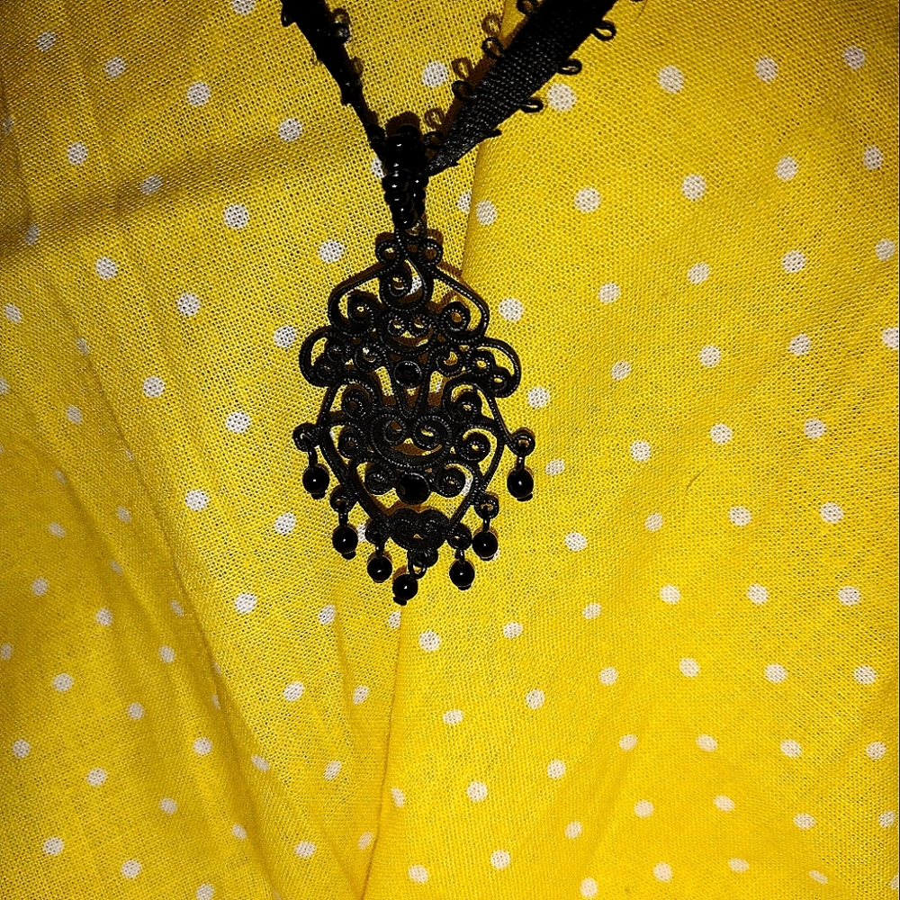 Choker necklace